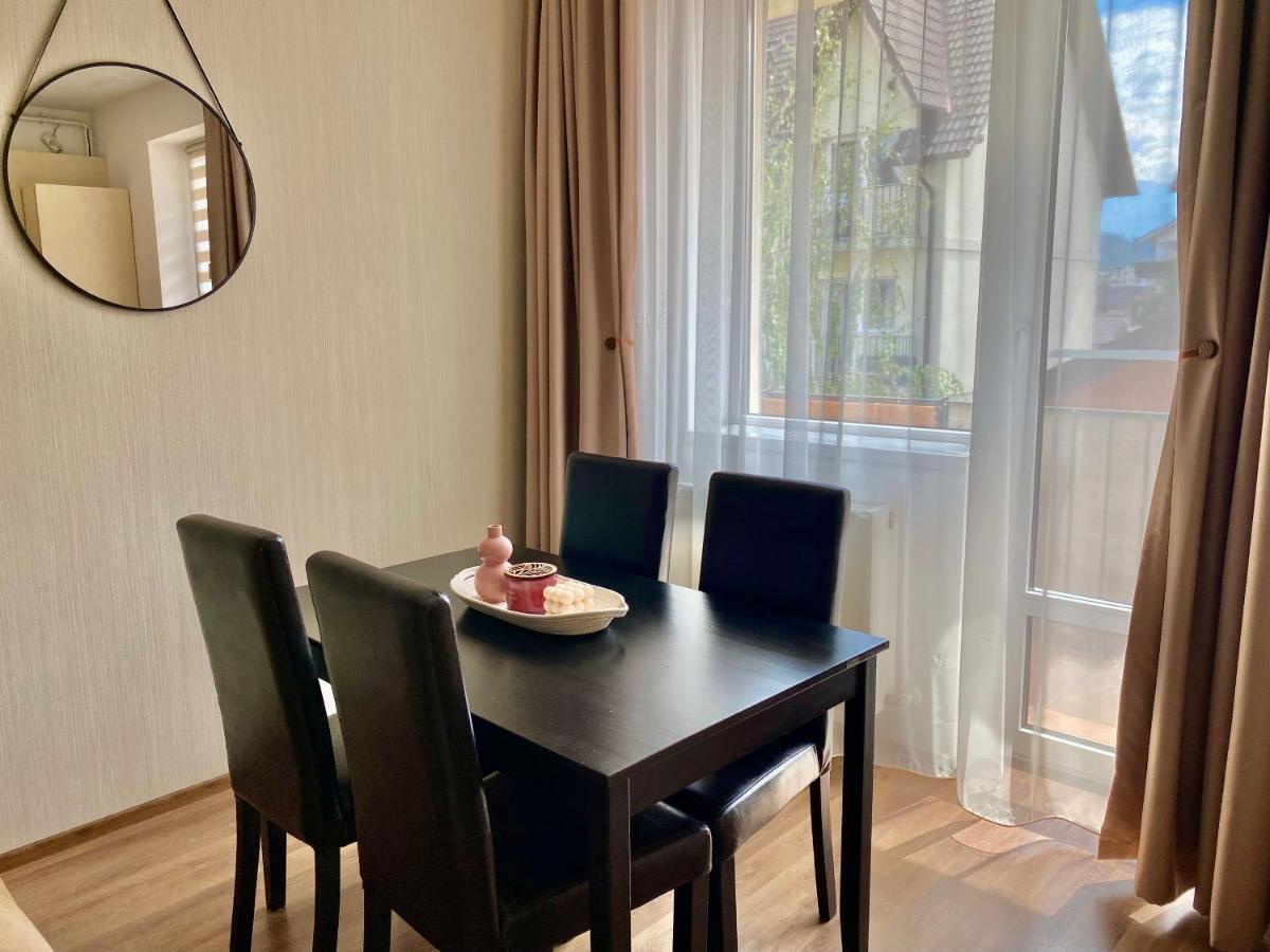 Wanderlust Home Cream, Rasnov Apt For 4, Wifi And Free Parking Exterior foto