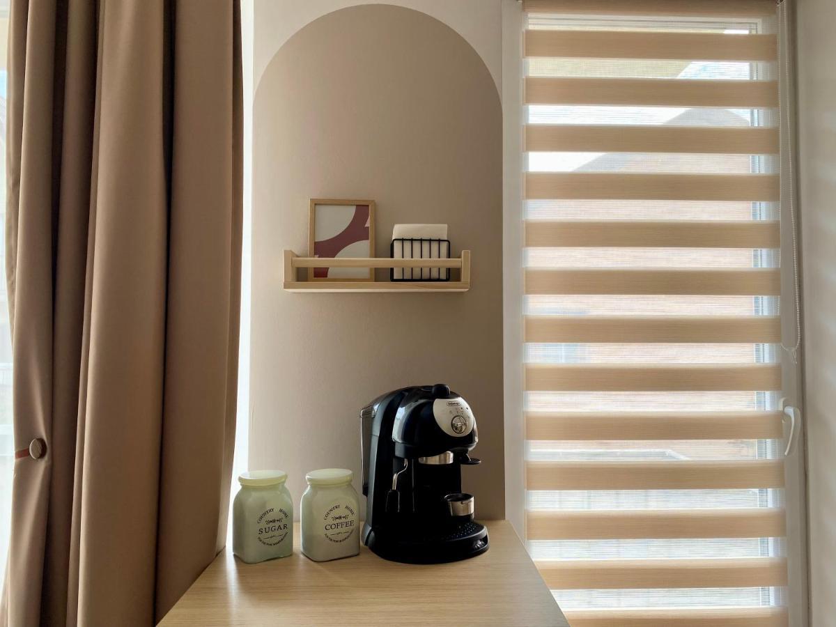 Wanderlust Home Cream, Rasnov Apt For 4, Wifi And Free Parking Exterior foto