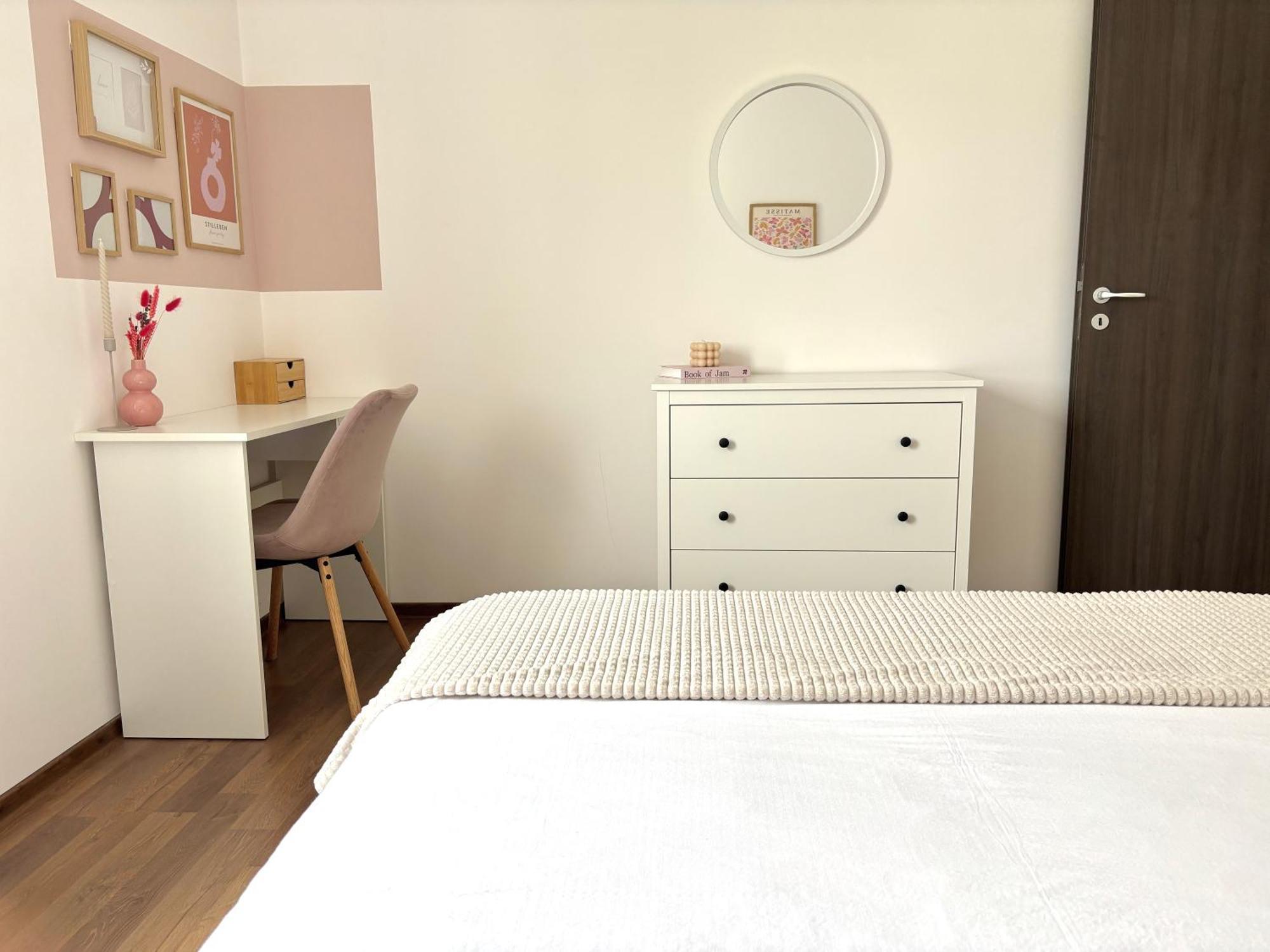 Wanderlust Home Cream, Rasnov Apt For 4, Wifi And Free Parking Exterior foto