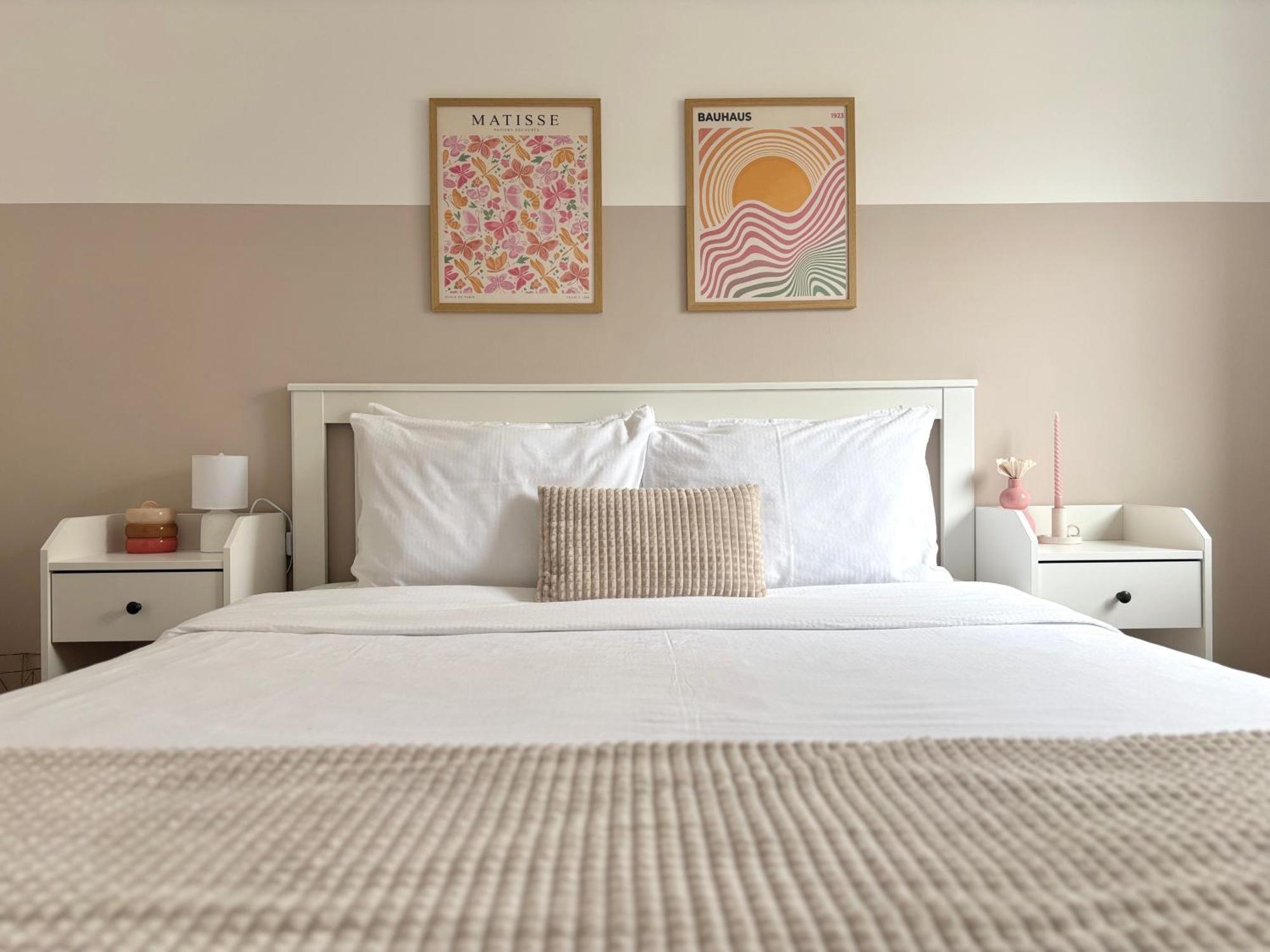 Wanderlust Home Cream, Rasnov Apt For 4, Wifi And Free Parking Exterior foto