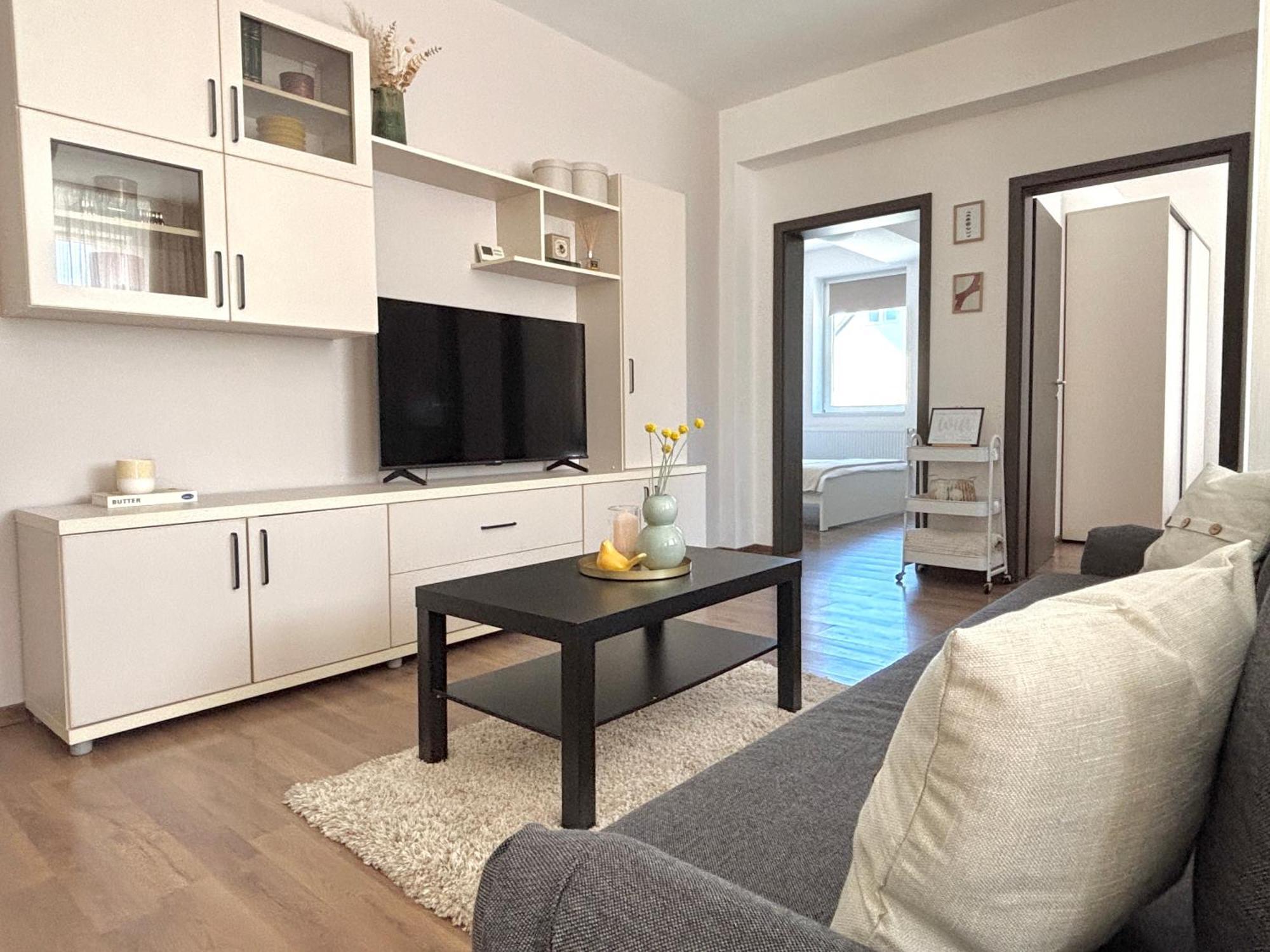 Wanderlust Home Cream, Rasnov Apt For 4, Wifi And Free Parking Exterior foto