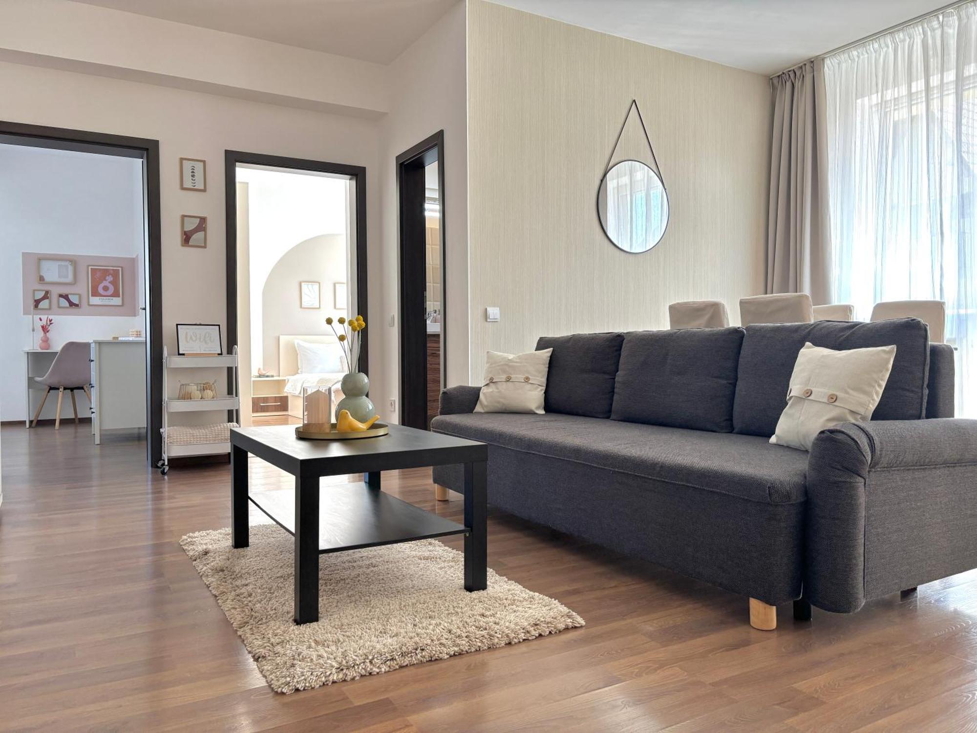 Wanderlust Home Cream, Rasnov Apt For 4, Wifi And Free Parking Exterior foto